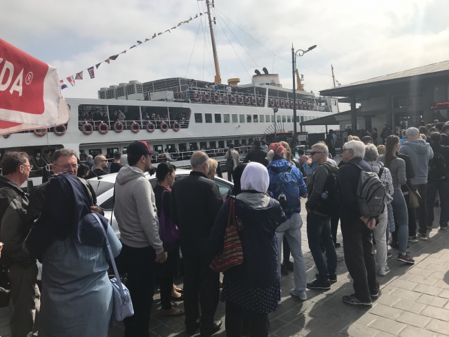 1 Mayıs dolayısıyla Adalar'a yoğun ilgi